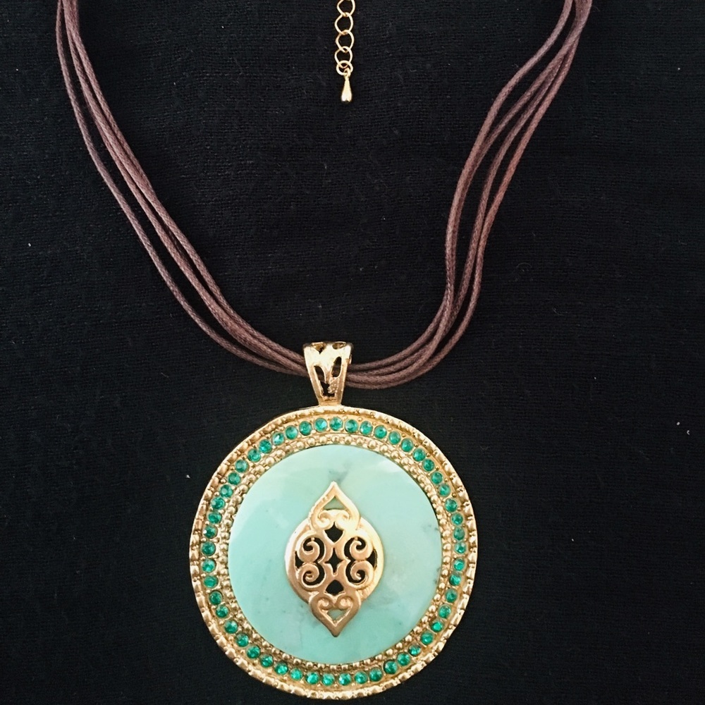 Gold plated Rhinestone Pendant Necklace